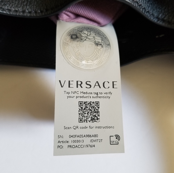 Versace La Medusa Leather Drawstring Shoulder Bag Black - Picture 13 of 14